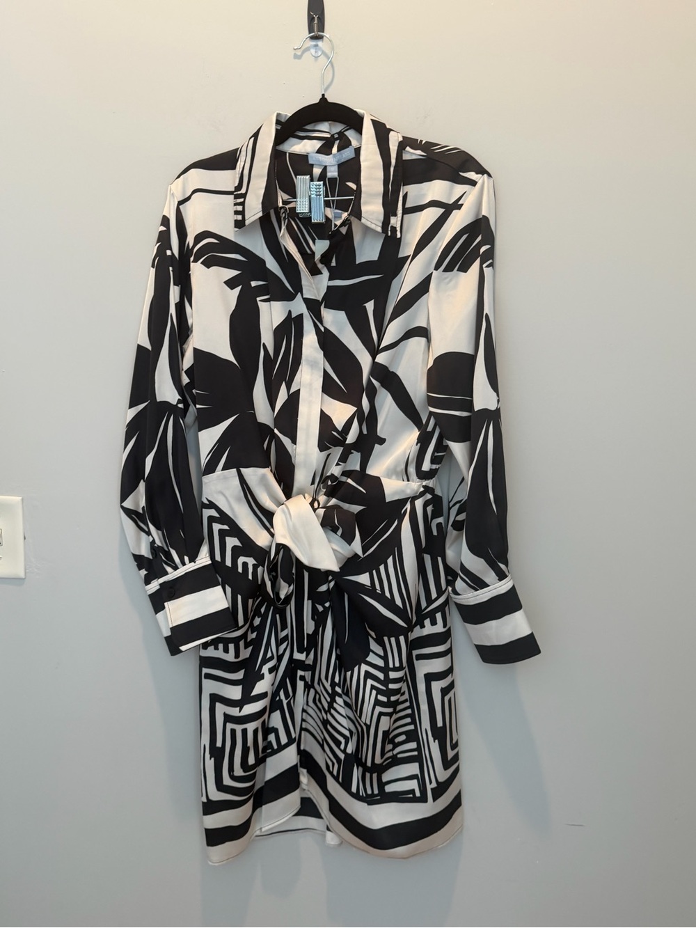 ANTONIO MELANI Odessa Black and White Long-Sleeve Printed Tie-Waist Shirt Dress - Picture 3 of 9